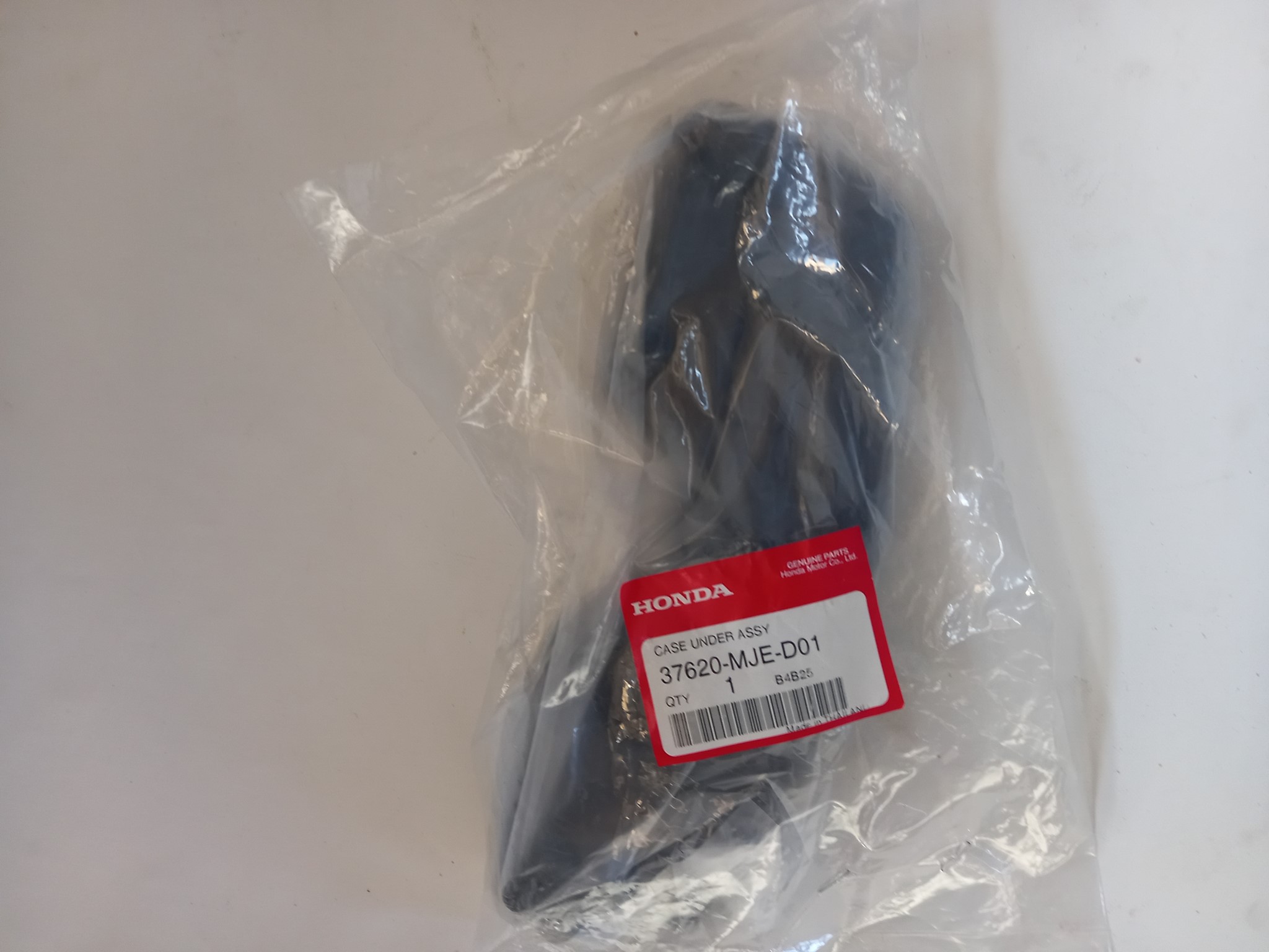 Picture of Honda  CASE UNDER ASSY  37620-MJE-D02